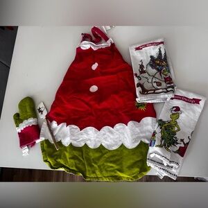 Williams Sonoma Grinch kitchen set